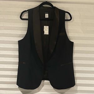 Vintage style J.Crew vest 🖤🤍